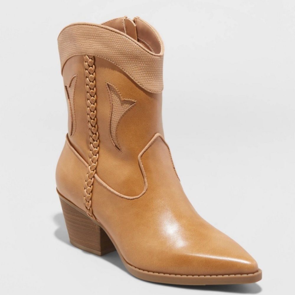 Cowboy boots. Woman's size 9 1/2